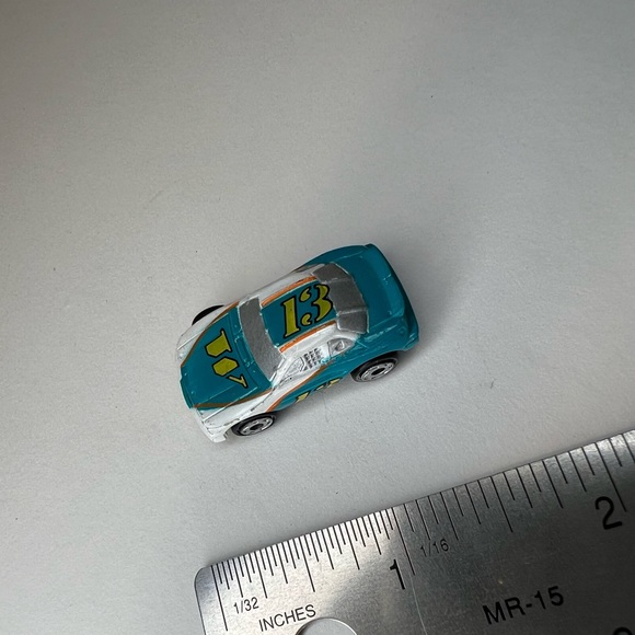 Lot Vintage Micro Machines - Voitures, Distributeur, Lanceur Poignet - Occasion